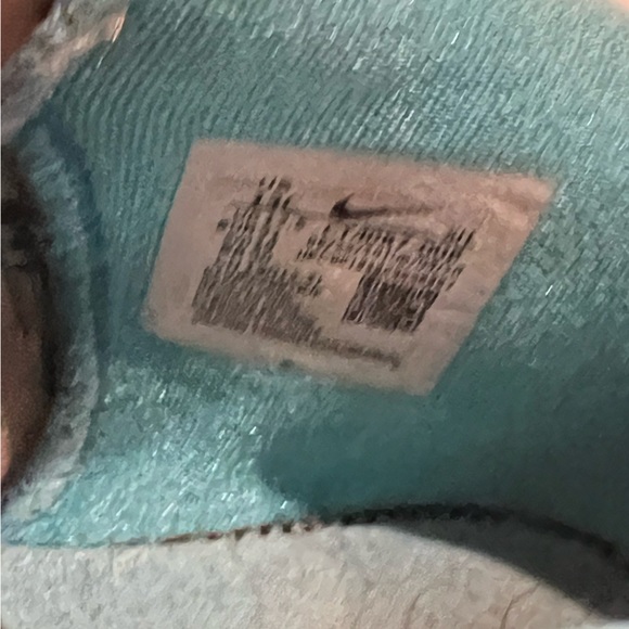 Kyrie Basketball Sneakers- kids 13c - Picture 7 of 9